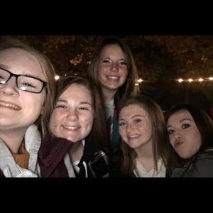 Meet your Posher, Savannah